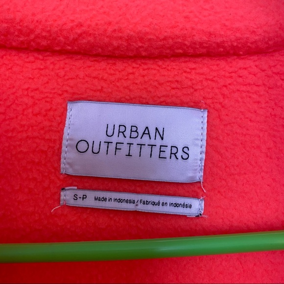 NWOT Urban Outfitters Fleece Zip Up Sweater Pink - Picture 2 of 5